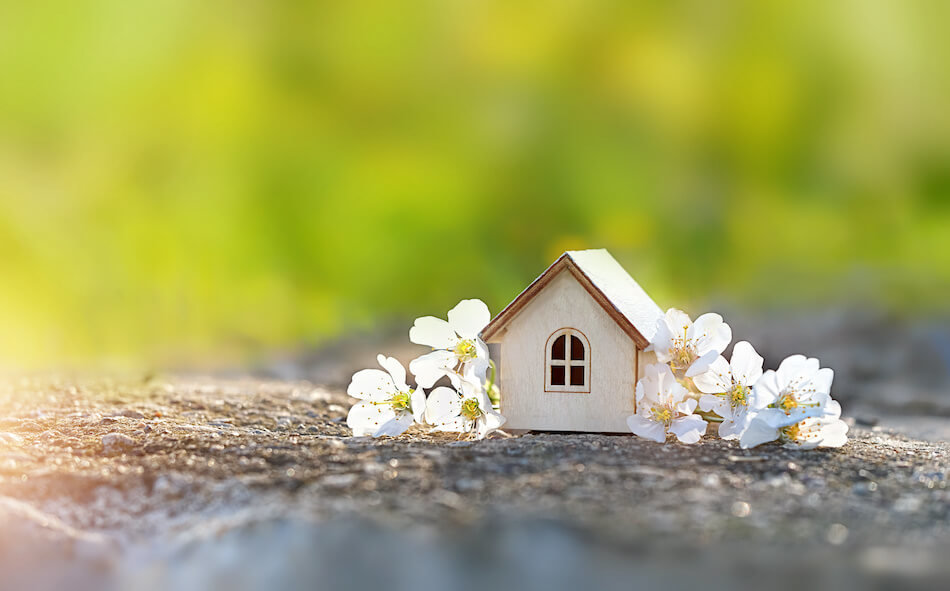 What to Know About Buying a Home in Spring